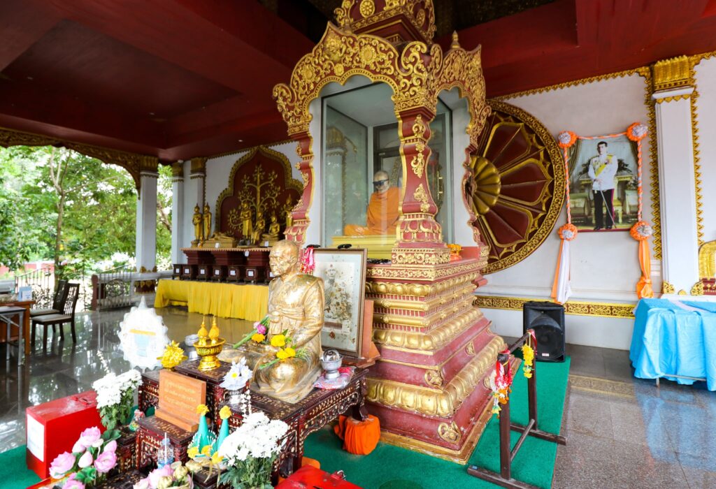 Wat Khunaram Tempel