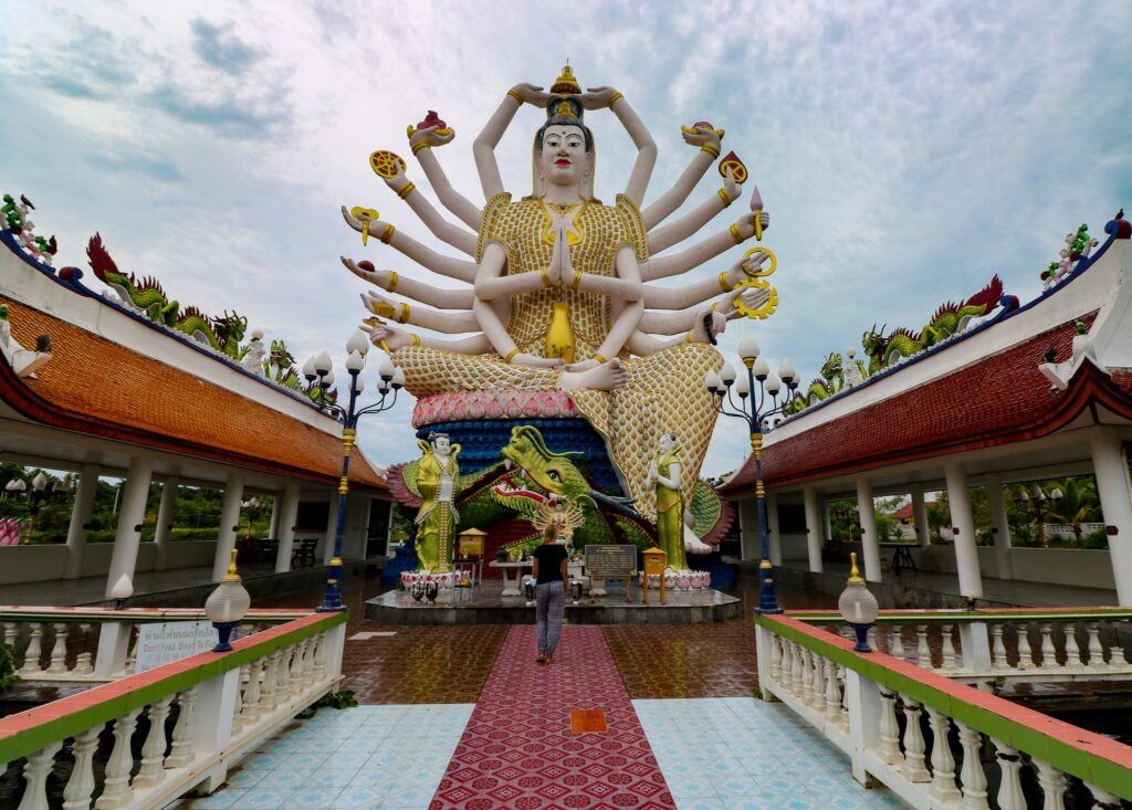 Wat Plai Laem Tempel